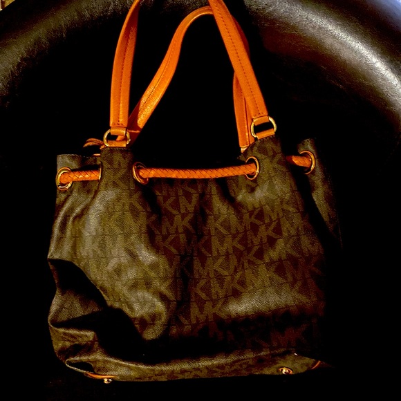 Purse - Picture 2 of 3